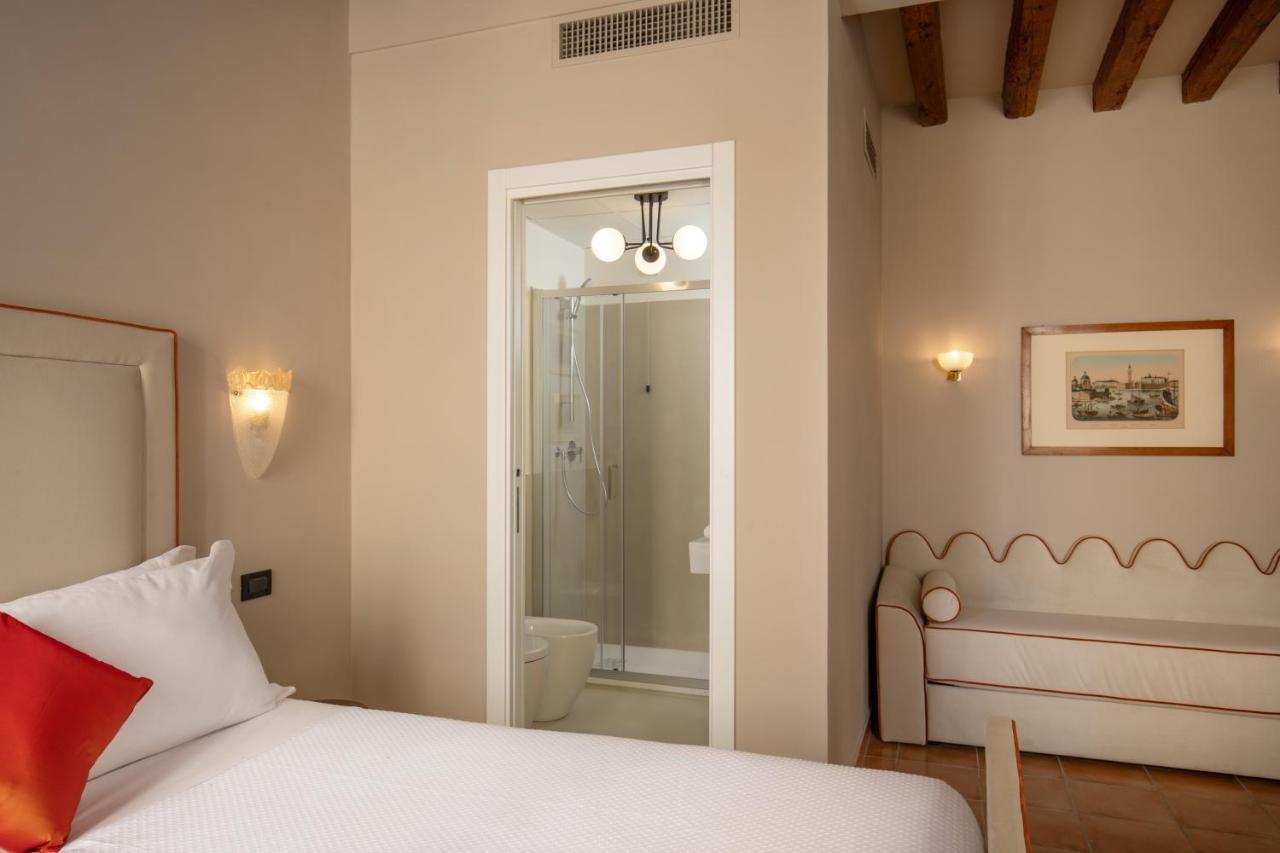 Daplace - Antica Casa Coppo Venice Luaran gambar