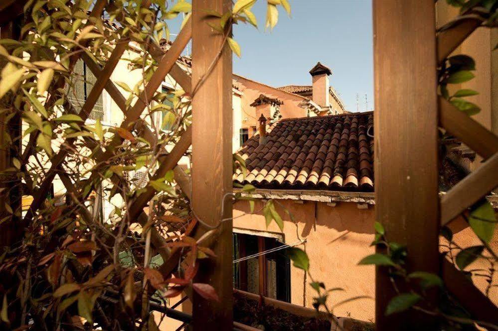 Daplace - Antica Casa Coppo Venice Luaran gambar